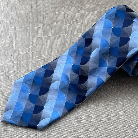 Van Heusen Men Tie Blue Tone Necktie 100% Silk Classic Tie - Picture 1 of 11